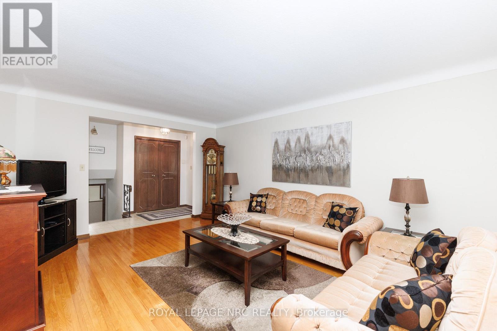 6852 Corwin Crescent, Niagara Falls, Ontario  L2G 2M7 - Photo 8 - X12894426