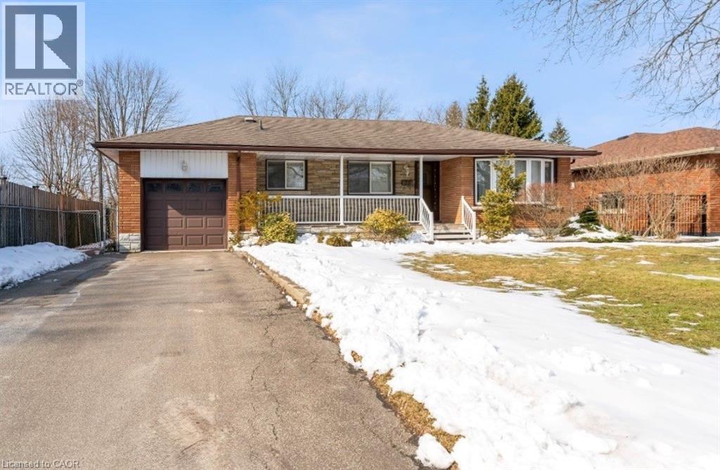 25 ARMOUR Drive, Welland, Ontario