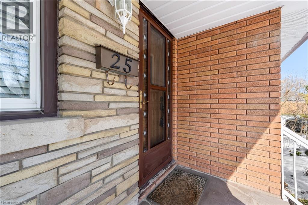 25 Armour Drive, Welland, Ontario  L3C 2P1 - Photo 4 - 40805874