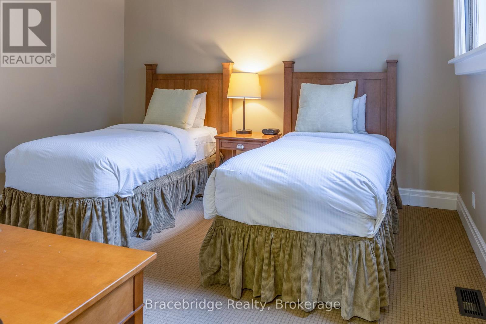 B102-A1 - 1869 Muskoka Rd 118 Highway W, Muskoka Lakes (Monck (Muskoka Lakes)), Ontario  P1L 1W8 - Photo 15 - X12894466