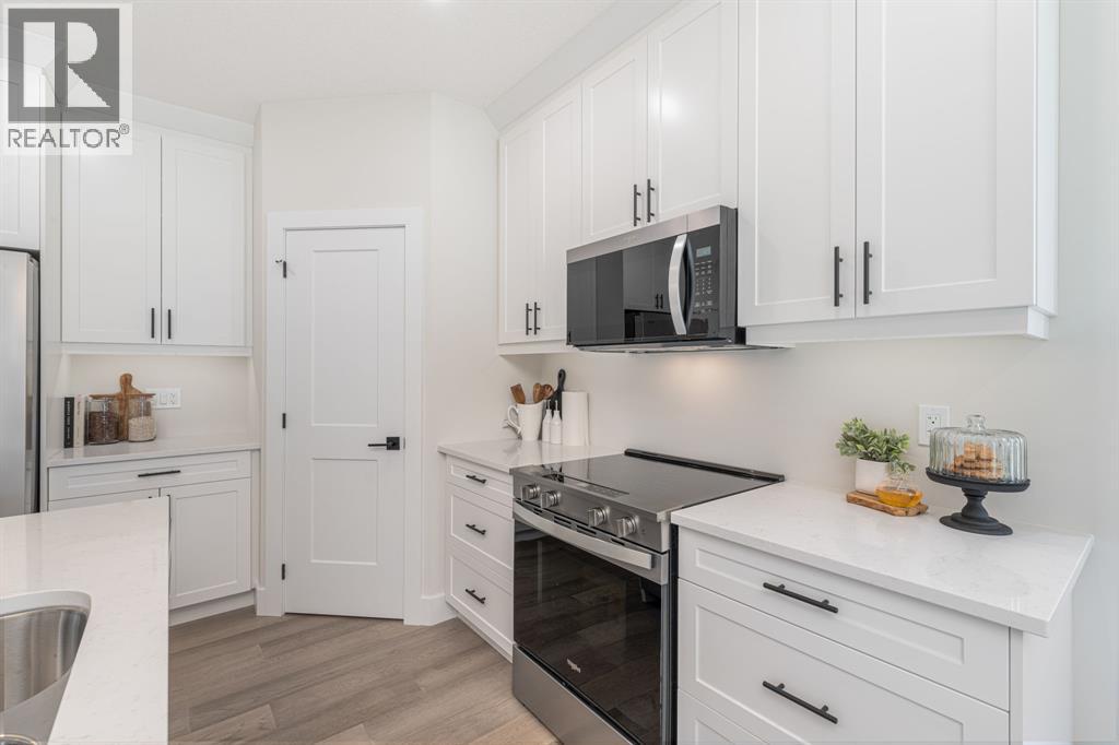 523 Anise Lane, Sarnia, Ontario  N7S 0G6 - Photo 3 - 24028106