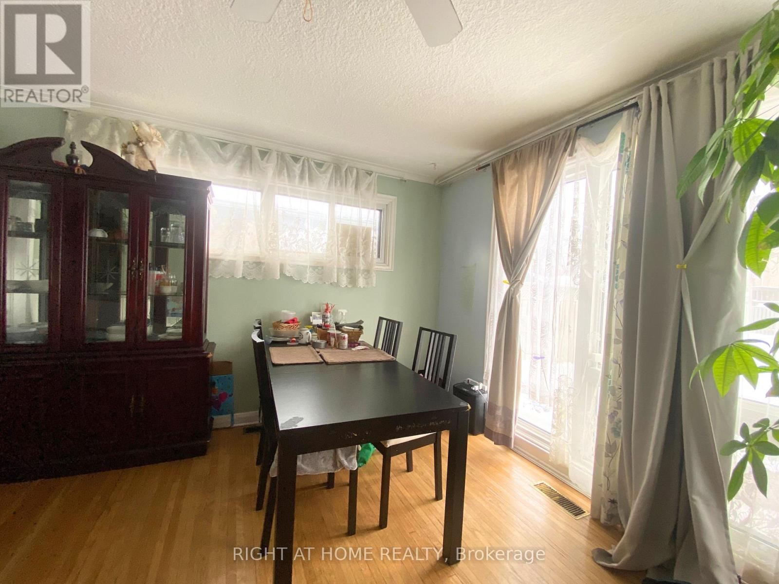 52 Bonnechere Crescent, Toronto, Ontario  M1K 4Z3 - Photo 10 - E12894480