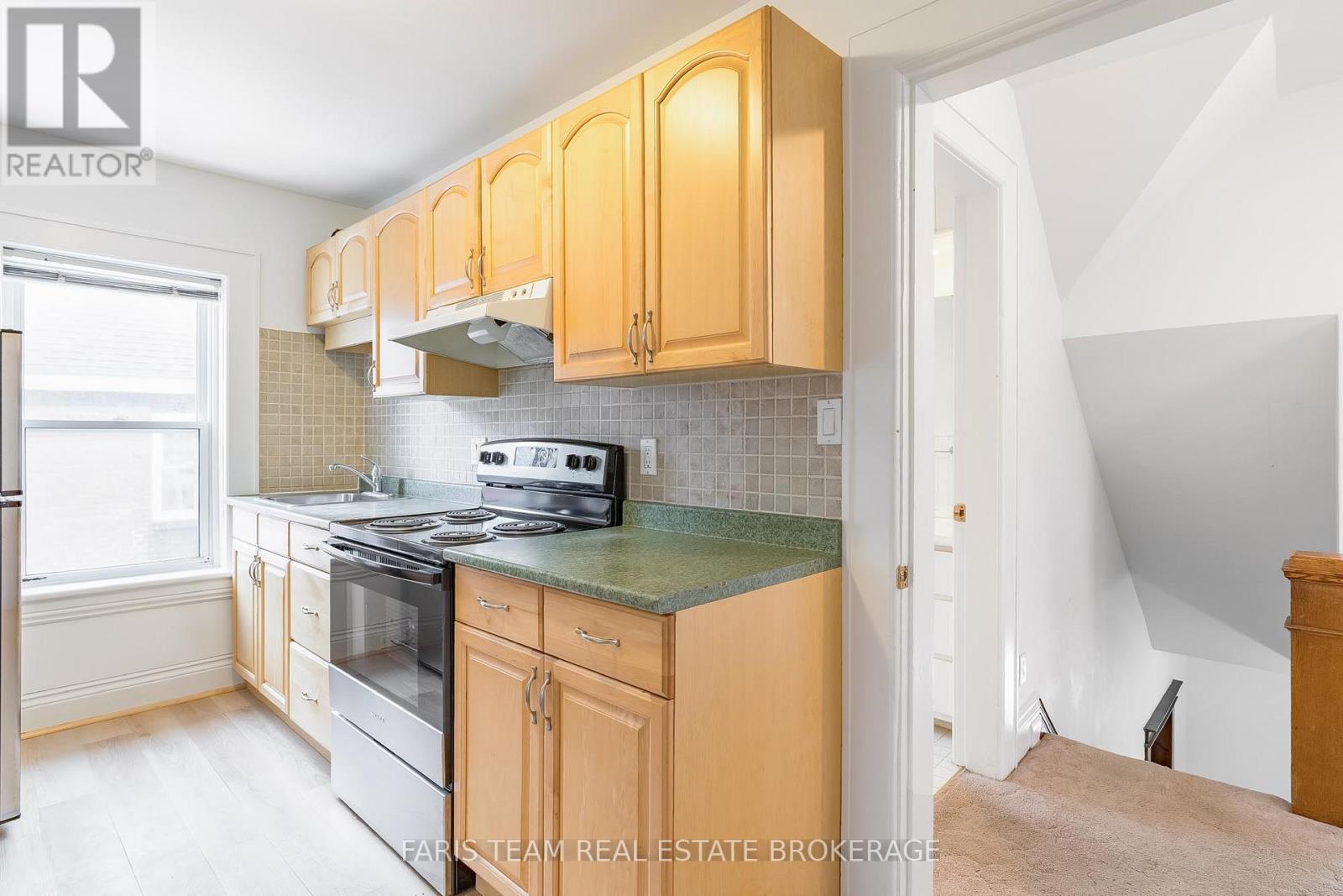 240 Laclie Street, Orillia, Ontario  L3V 4N6 - Photo 6 - S12894478