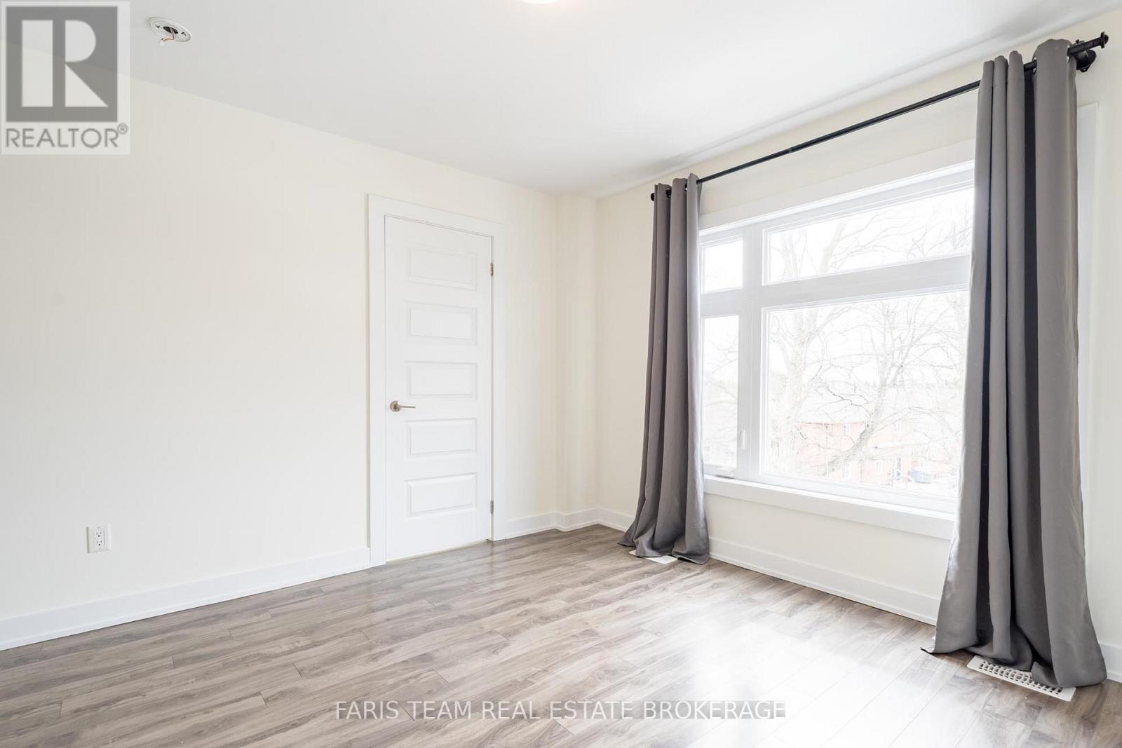 52 - 540 Essa Road, Barrie (Holly), Ontario  L4N 9E5 - Photo 14 - S12894492