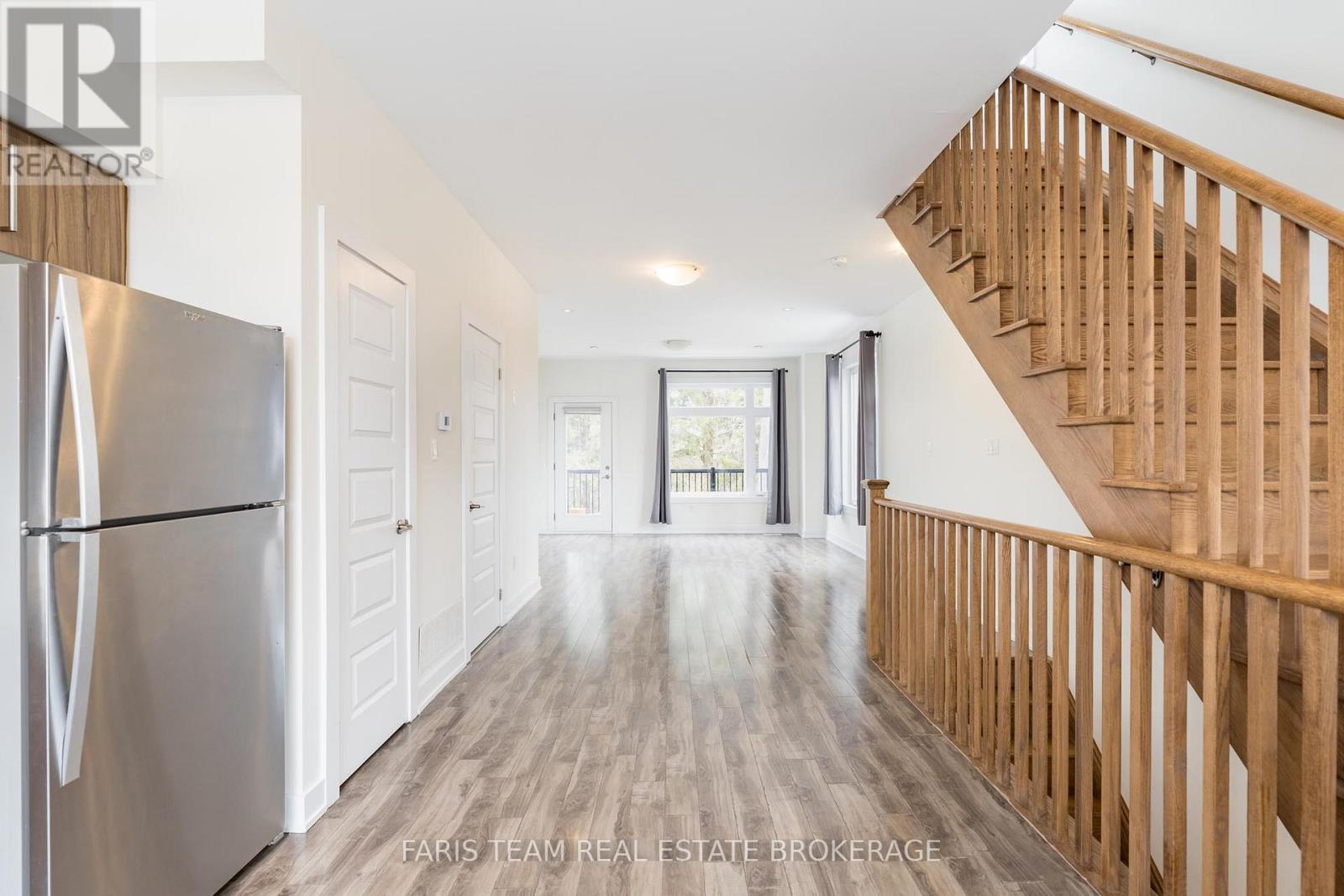 52 - 540 Essa Road, Barrie (Holly), Ontario  L4N 9E5 - Photo 6 - S12894492