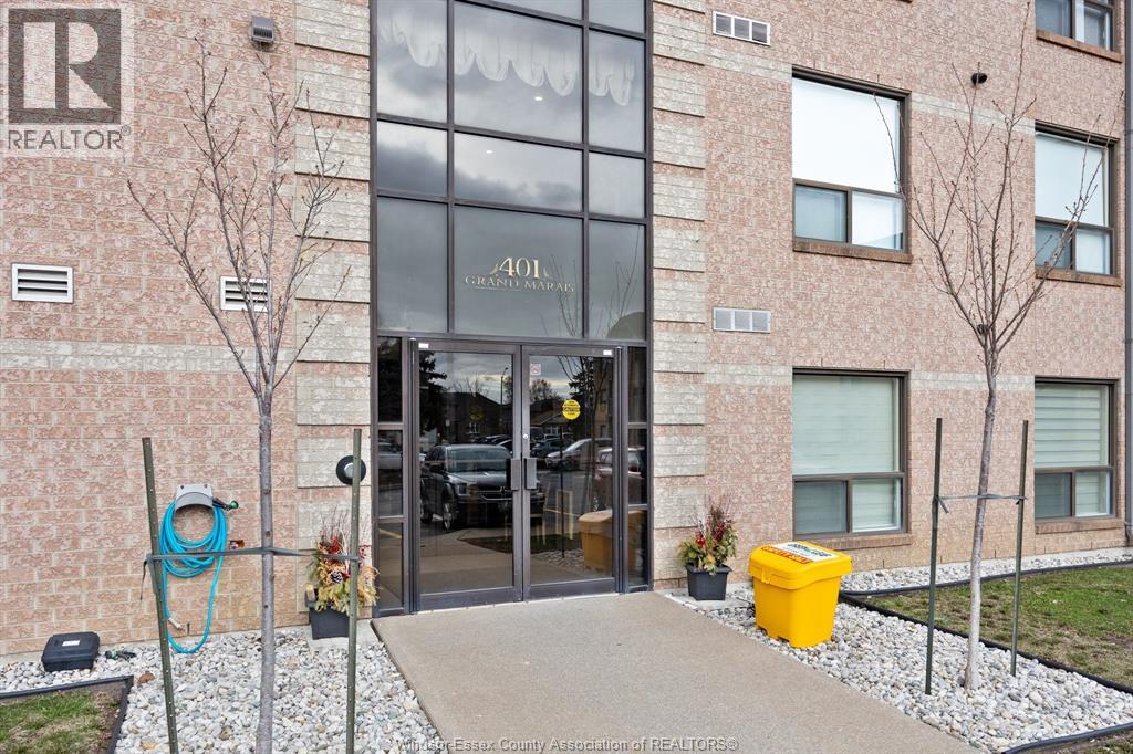 401 Grand Marais Road West Unit# 203, Windsor, Ontario  N9E 4S2 - Photo 3 - 26005616