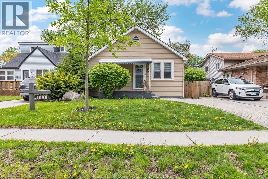 MLS# 26005590: 1058 ST. LOUIS, Windsor, Canada