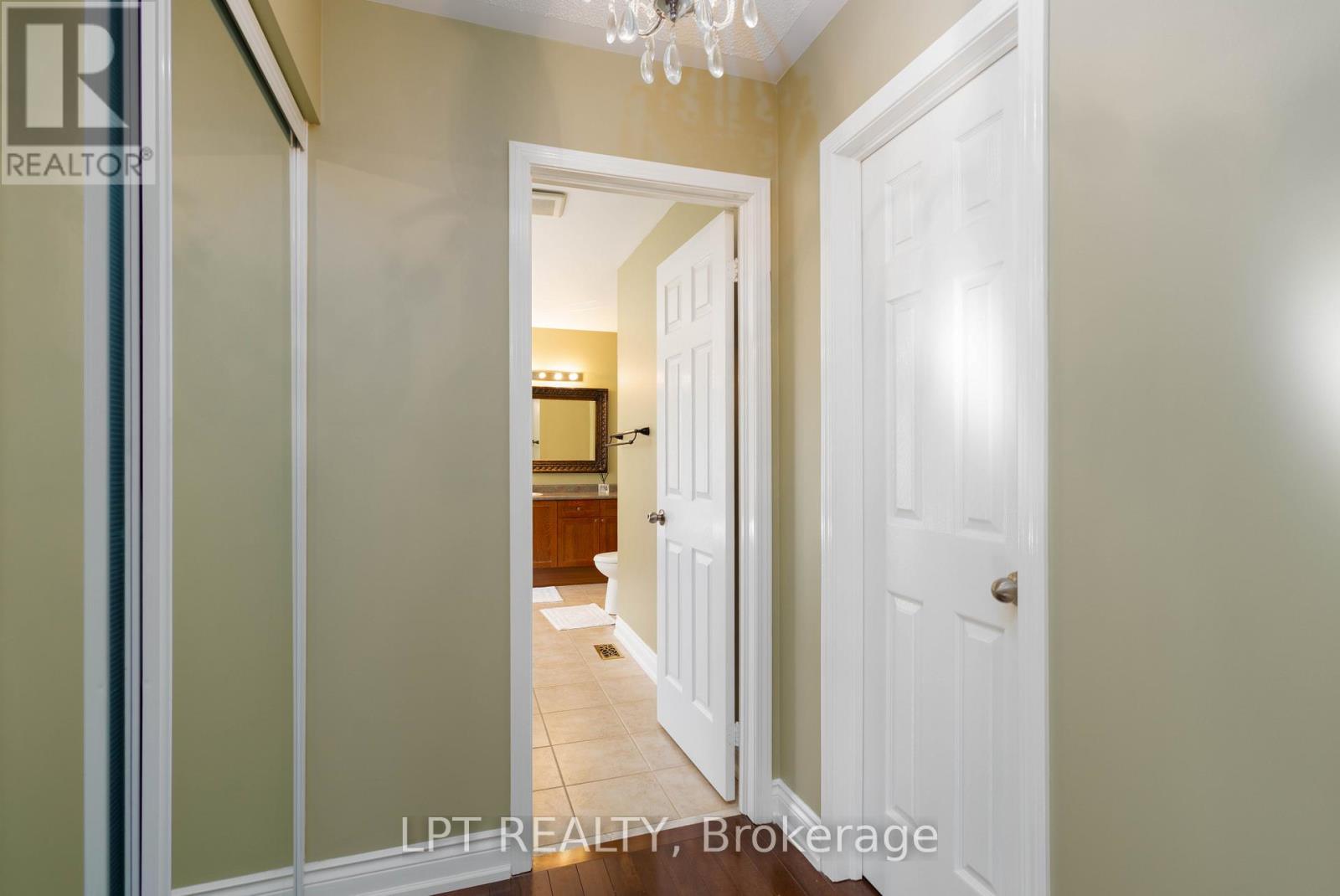 32 Fireside Drive, Brampton (Fletcher's Meadow), Ontario  L7A 1P2 - Photo 23 - W12894402