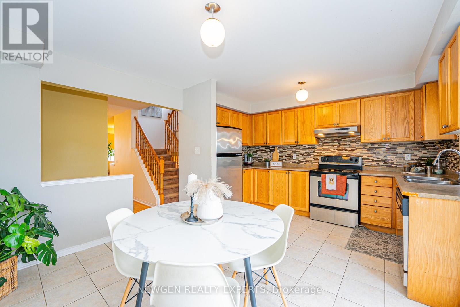 3420 Redpath Circle, Mississauga (Lisgar), Ontario  L5N 8R7 - Photo 12 - W12894430