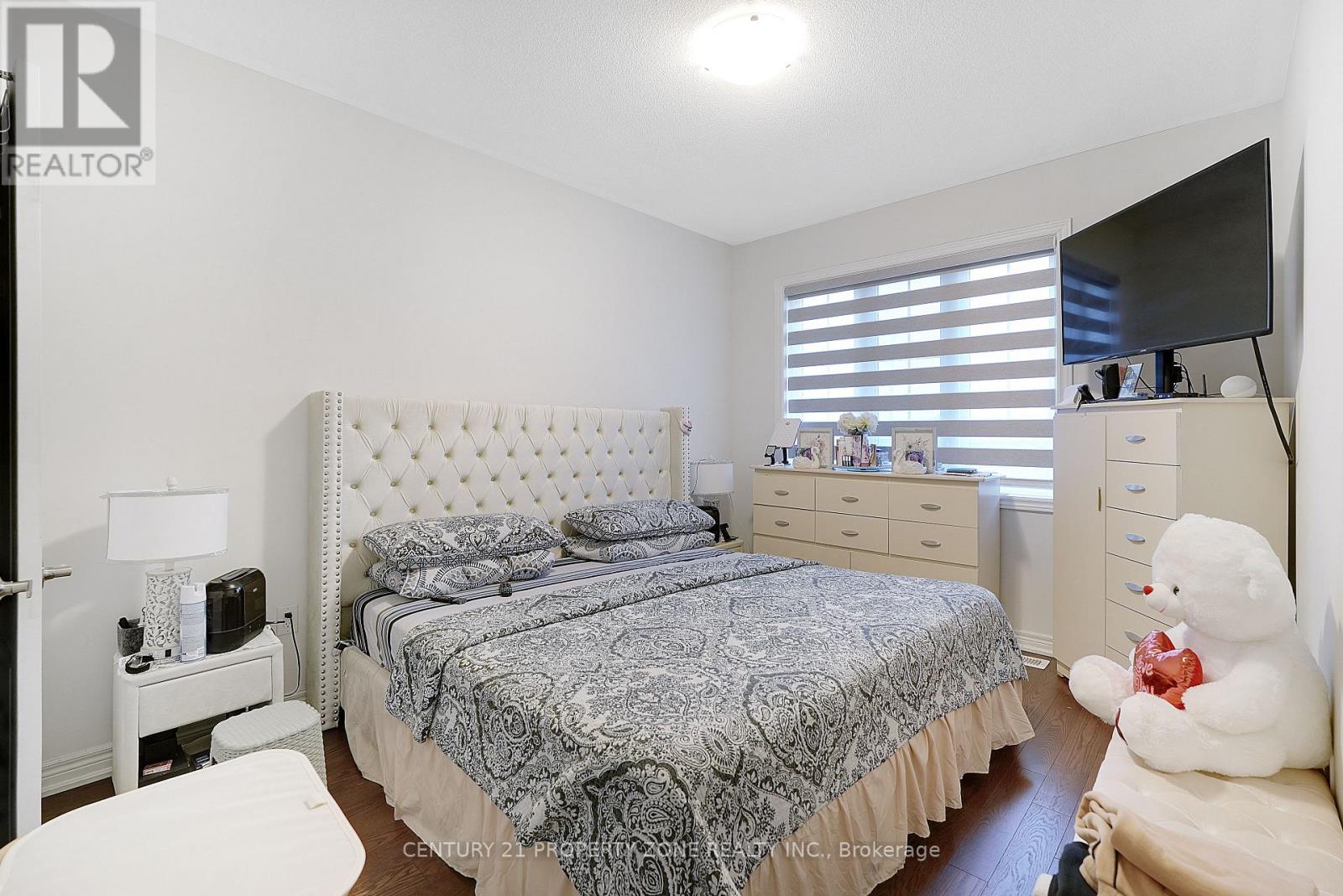 25 Hashmi Place, Brampton (Credit Valley), Ontario  L6Y 0H8 - Photo 12 - W12894470