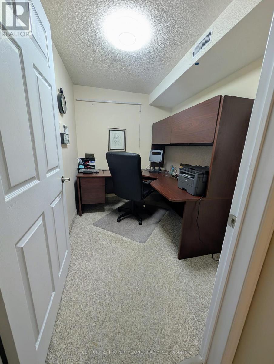 Upper - 6638 Astro Court, Mississauga (Lisgar), Ontario  L5N 7J2 - Photo 10 - W12894482