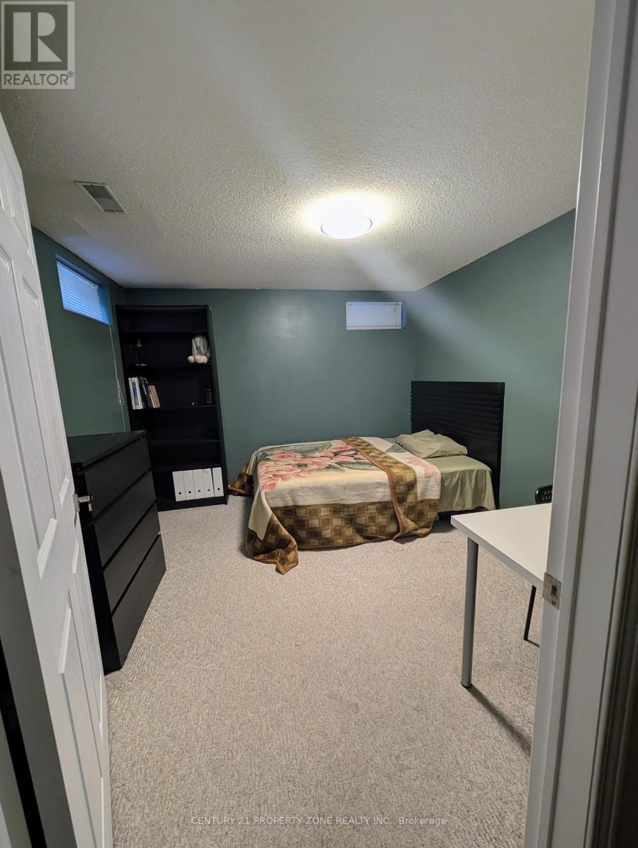 Upper - 6638 Astro Court, Mississauga (Lisgar), Ontario  L5N 7J2 - Photo 12 - W12894482