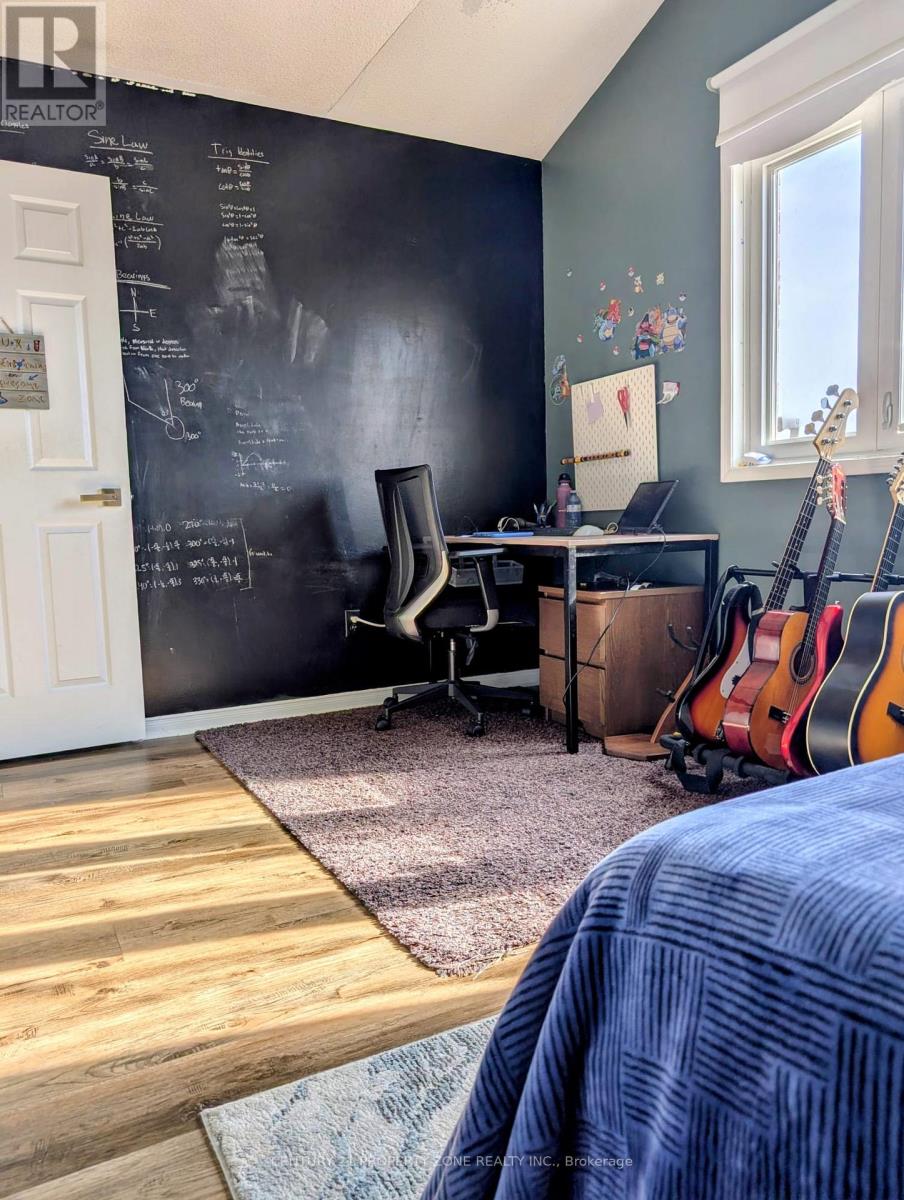 Upper - 6638 Astro Court, Mississauga (Lisgar), Ontario  L5N 7J2 - Photo 16 - W12894482