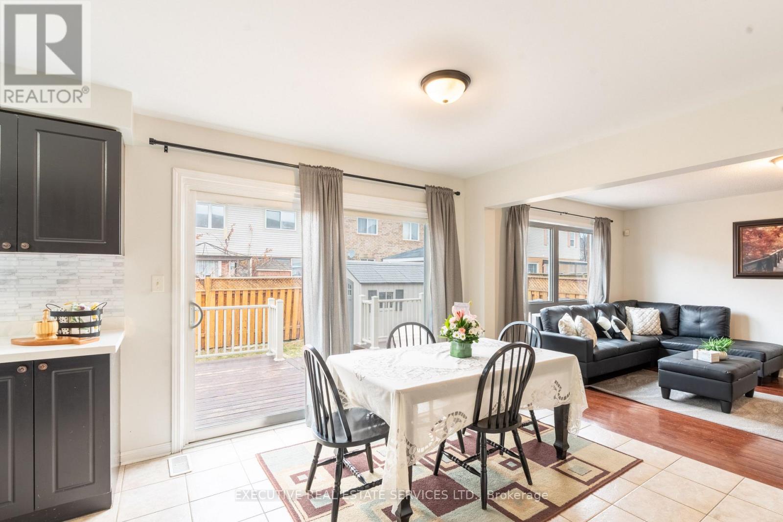 20 Wetmeadow Drive E, Brampton (Fletcher's Meadow), Ontario  L7A 2T6 - Photo 12 - W12894490