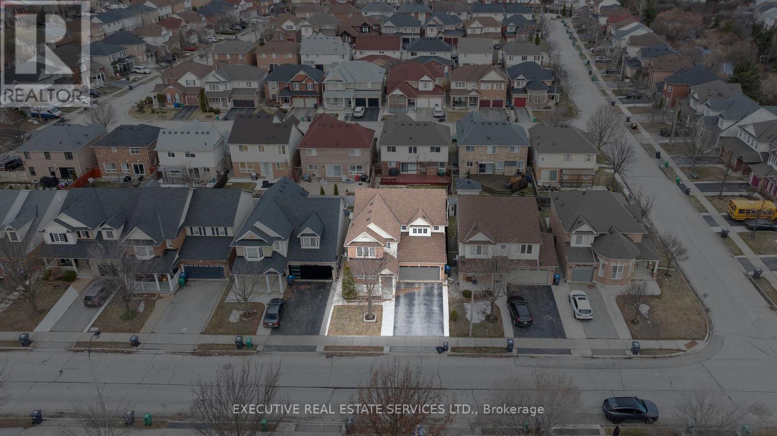 20 Wetmeadow Drive E, Brampton (Fletcher's Meadow), Ontario  L7A 2T6 - Photo 3 - W12894490