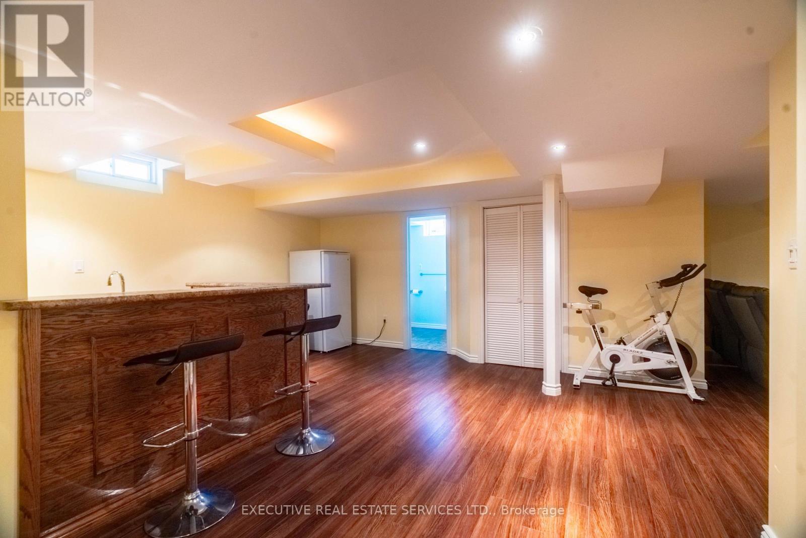 20 Wetmeadow Drive E, Brampton (Fletcher's Meadow), Ontario  L7A 2T6 - Photo 35 - W12894490