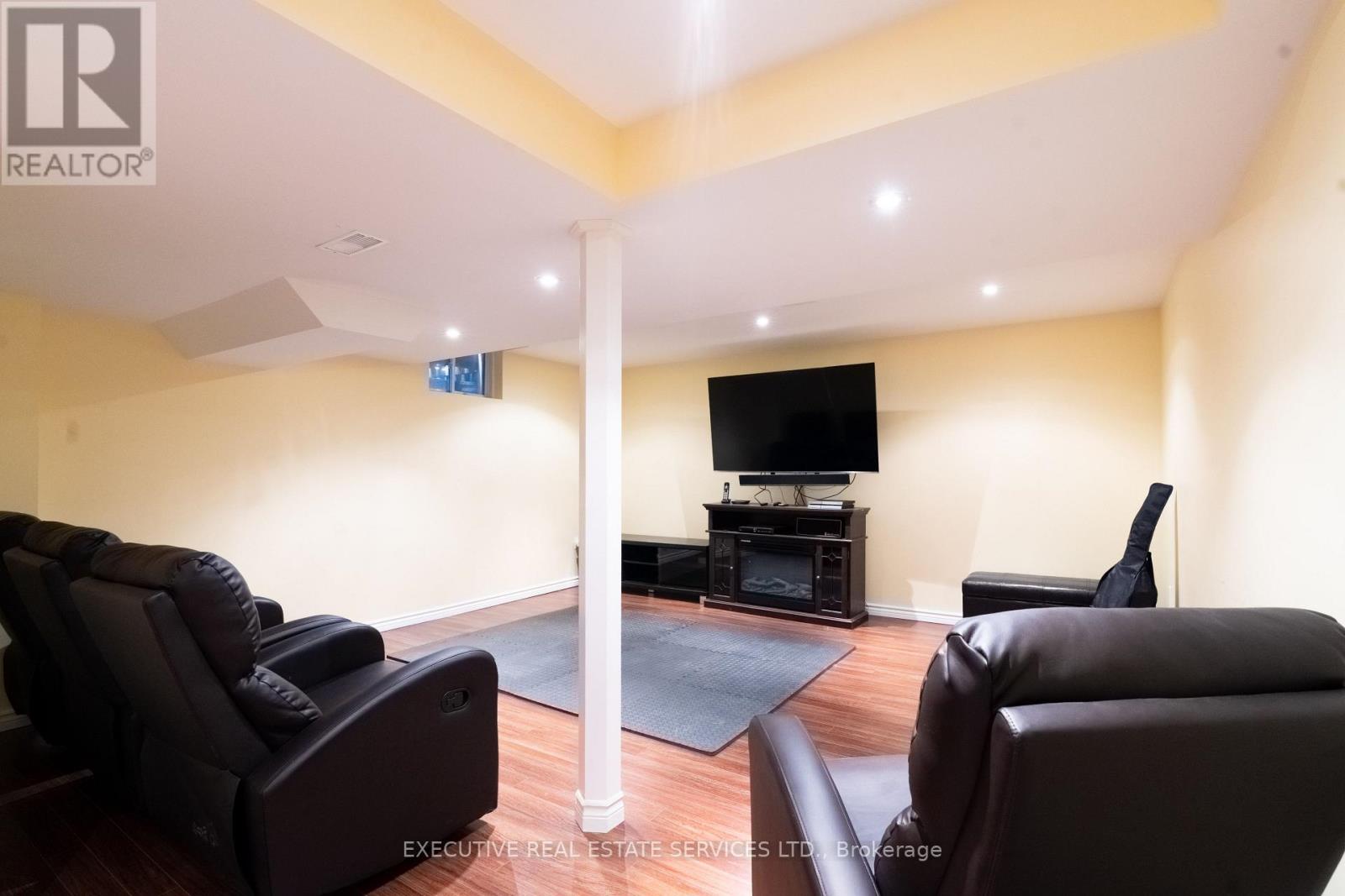 20 Wetmeadow Drive E, Brampton (Fletcher's Meadow), Ontario  L7A 2T6 - Photo 39 - W12894490