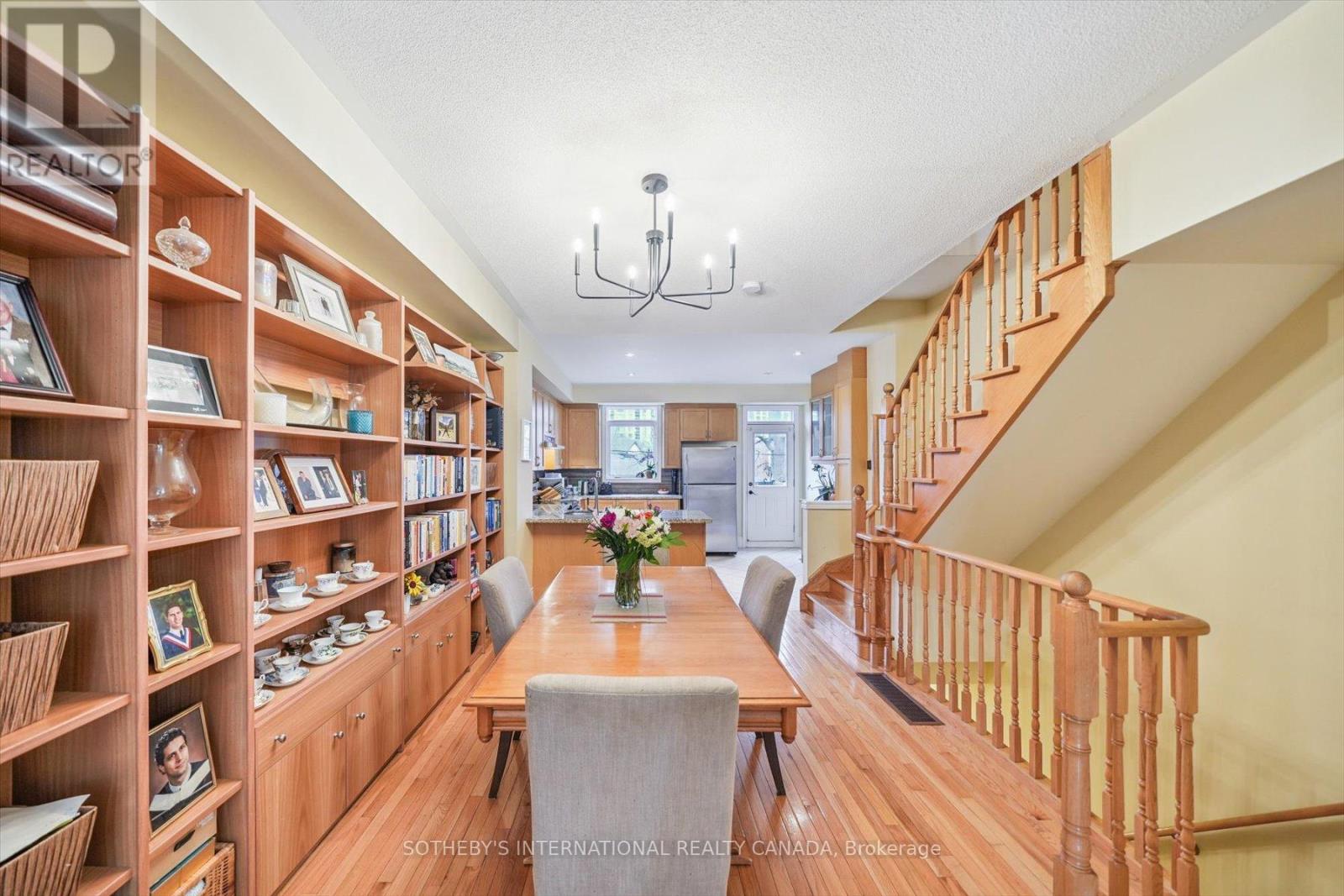 21 Streight Lane, Toronto (Islington-City Centre West), Ontario  M9B 0A3 - Photo 10 - W12894502