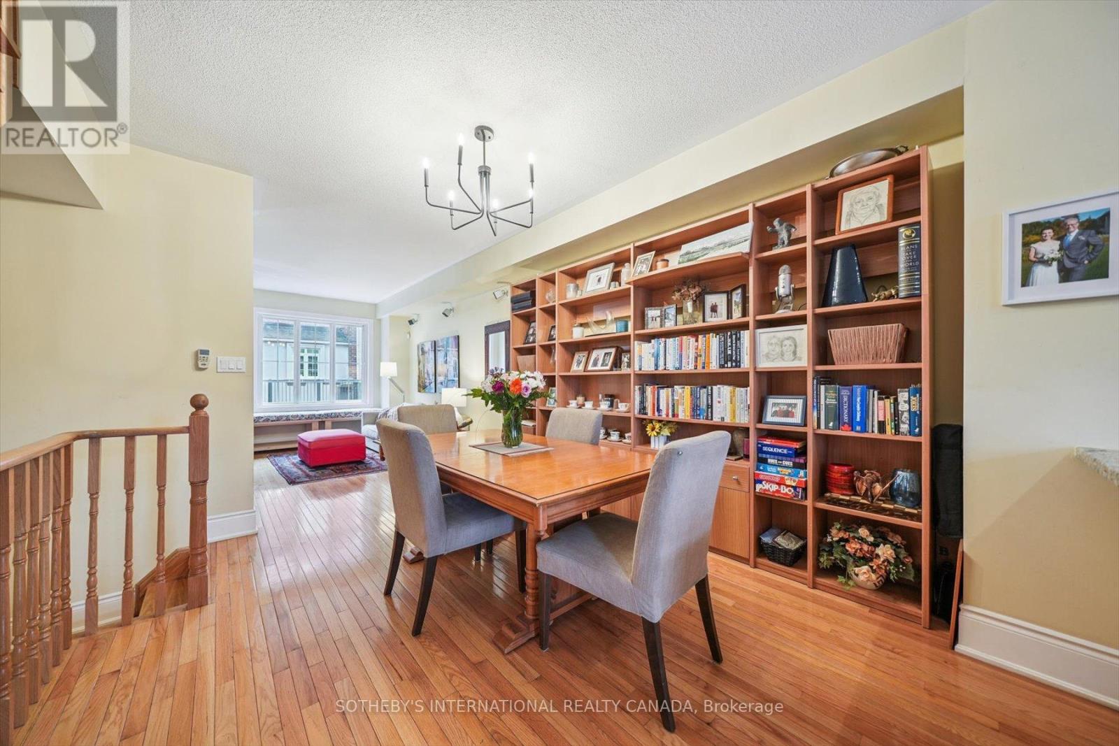 21 Streight Lane, Toronto (Islington-City Centre West), Ontario  M9B 0A3 - Photo 12 - W12894502