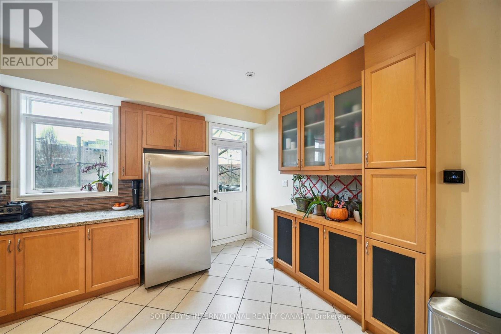 21 Streight Lane, Toronto (Islington-City Centre West), Ontario  M9B 0A3 - Photo 18 - W12894502