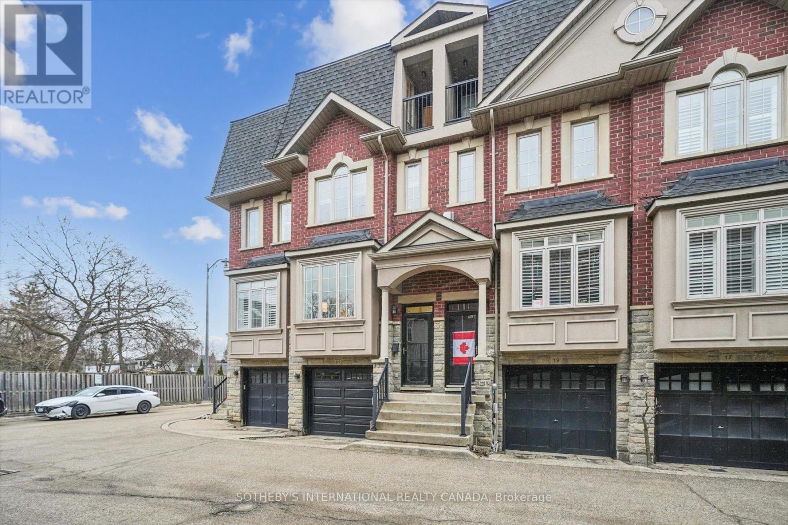 21 Streight Lane, Toronto (Islington-City Centre West), Ontario  M9B 0A3 - Photo 2 - W12894502