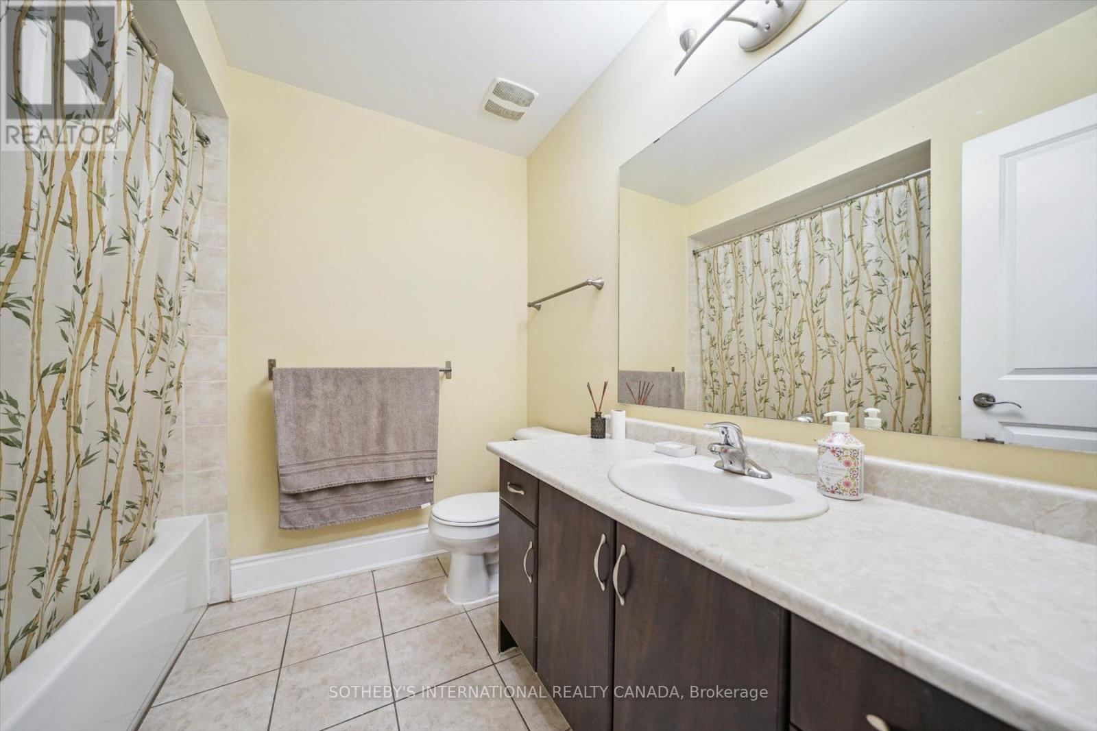 21 Streight Lane, Toronto (Islington-City Centre West), Ontario  M9B 0A3 - Photo 25 - W12894502
