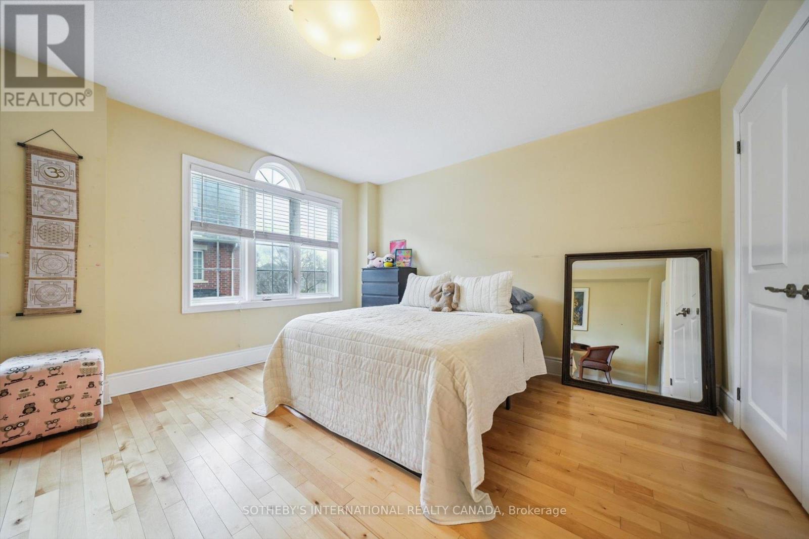 21 Streight Lane, Toronto (Islington-City Centre West), Ontario  M9B 0A3 - Photo 27 - W12894502