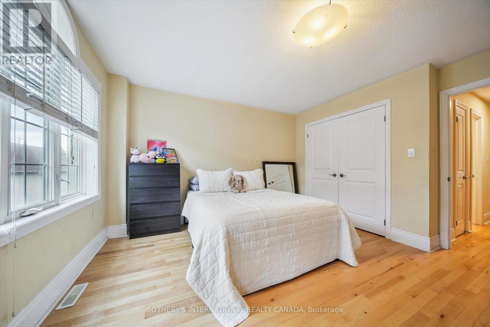 21 Streight Lane, Toronto (Islington-City Centre West), Ontario  M9B 0A3 - Photo 29 - W12894502