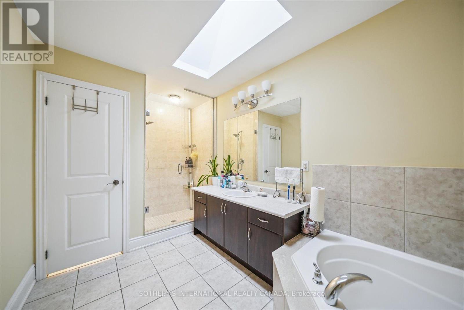 21 Streight Lane, Toronto (Islington-City Centre West), Ontario  M9B 0A3 - Photo 40 - W12894502