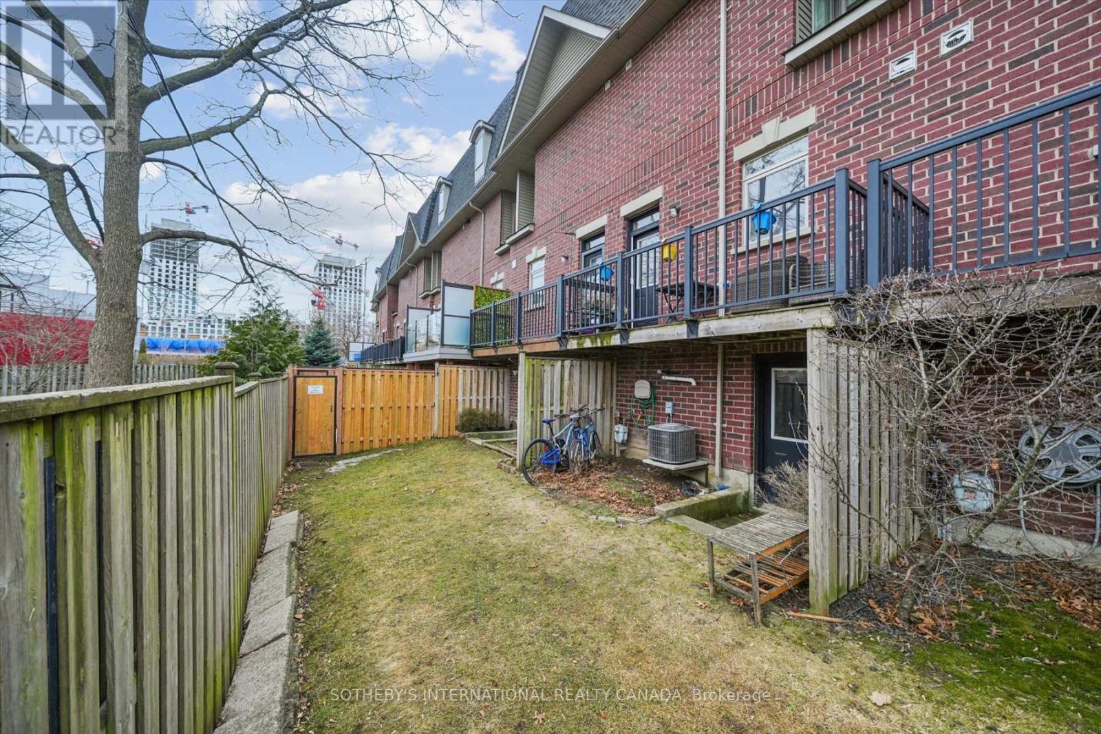 21 Streight Lane, Toronto (Islington-City Centre West), Ontario  M9B 0A3 - Photo 44 - W12894502