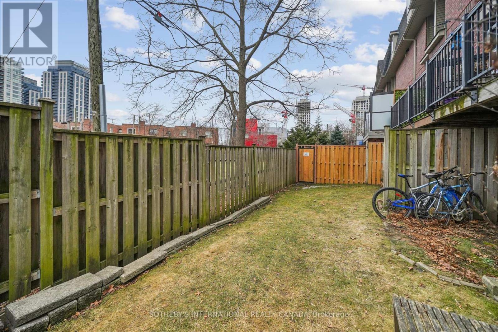 21 Streight Lane, Toronto (Islington-City Centre West), Ontario  M9B 0A3 - Photo 45 - W12894502