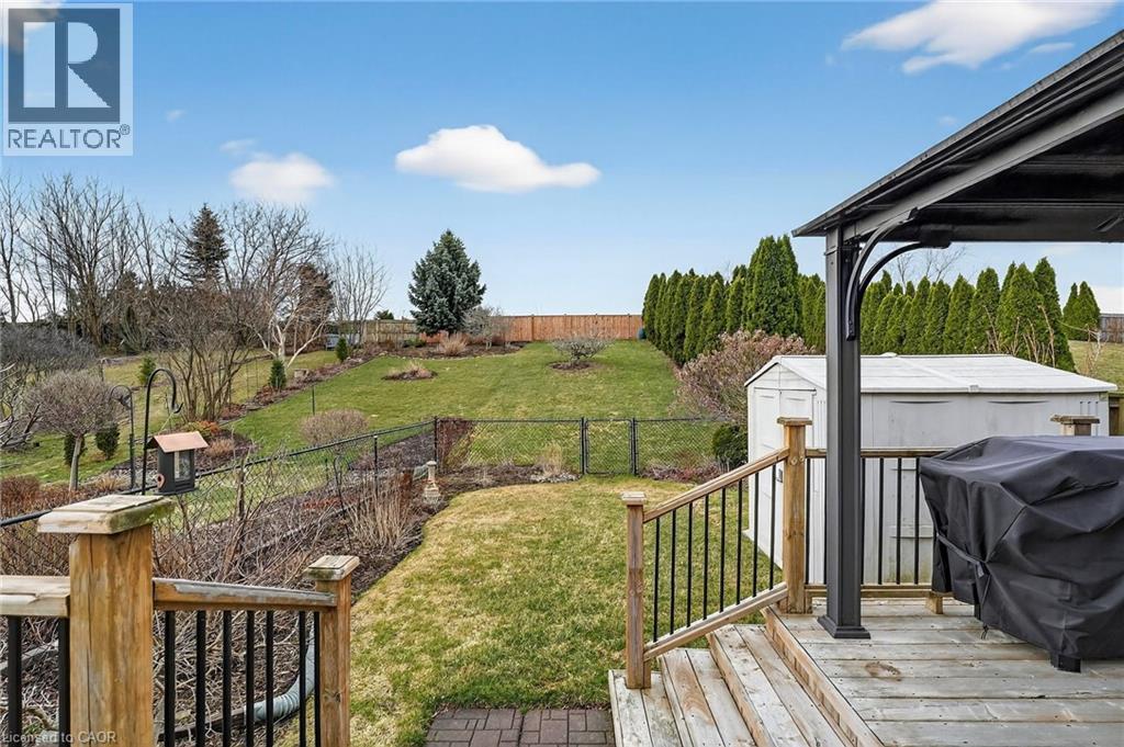 6 Conrad Place, Grimsby, Ontario  L3M 5S5 - Photo 3 - 40812220