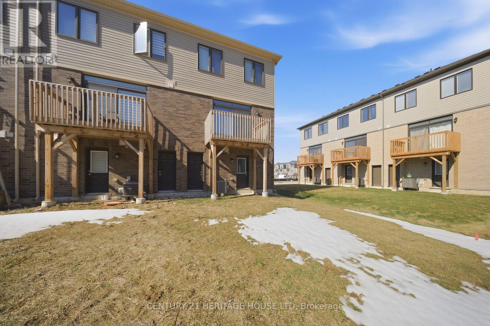 19 Baskett Street, Brantford, Ontario  N3T 0W4 - Photo 31 - X12894412