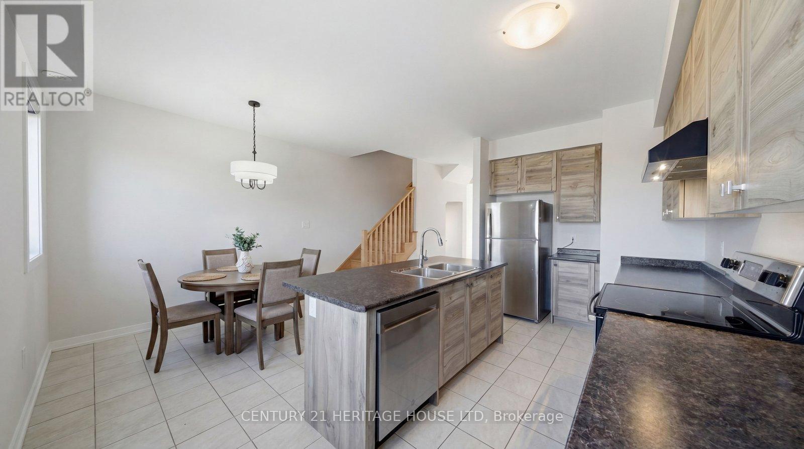 19 Baskett Street, Brantford, Ontario  N3T 0W4 - Photo 9 - X12894412