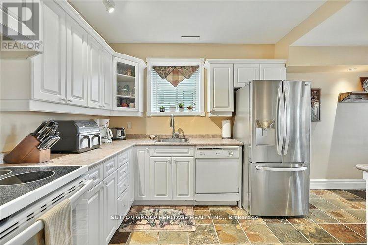 400 Front Street Sw, Kawartha Lakes (Bobcaygeon), Ontario  K0M 1L0 - Photo 39 - X12894432