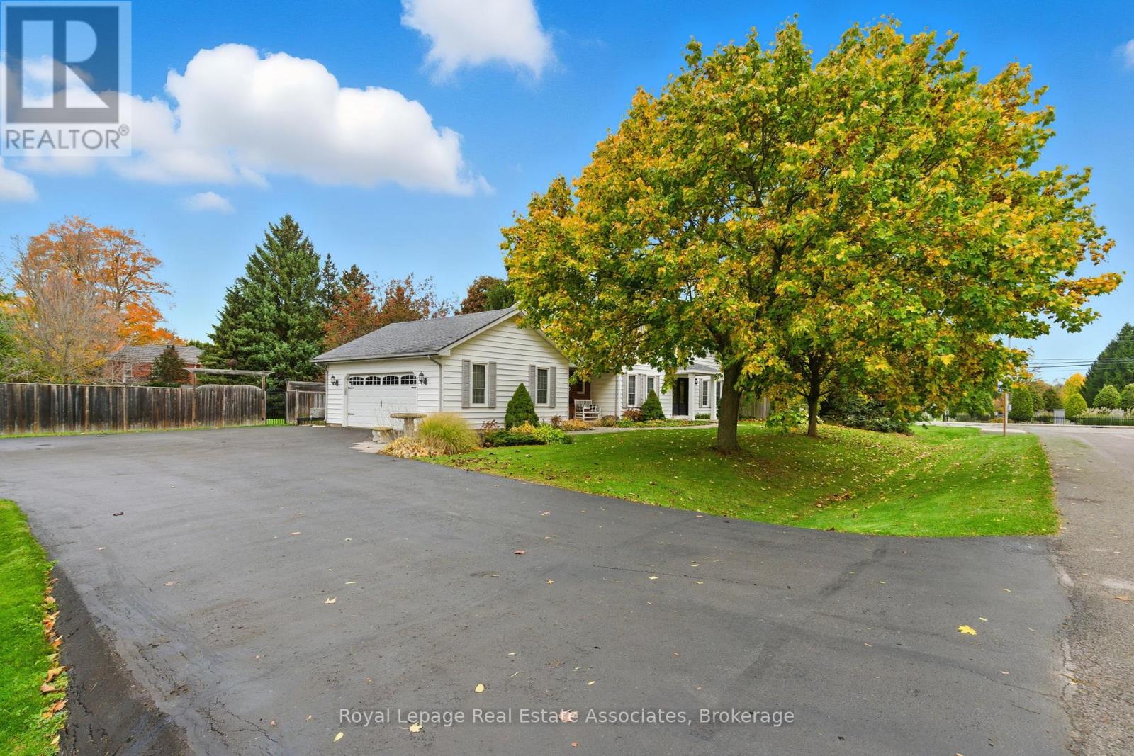 1 Meander Close, Hamilton (Carlisle), Ontario  L0R 1H1 - Photo 3 - X12894496