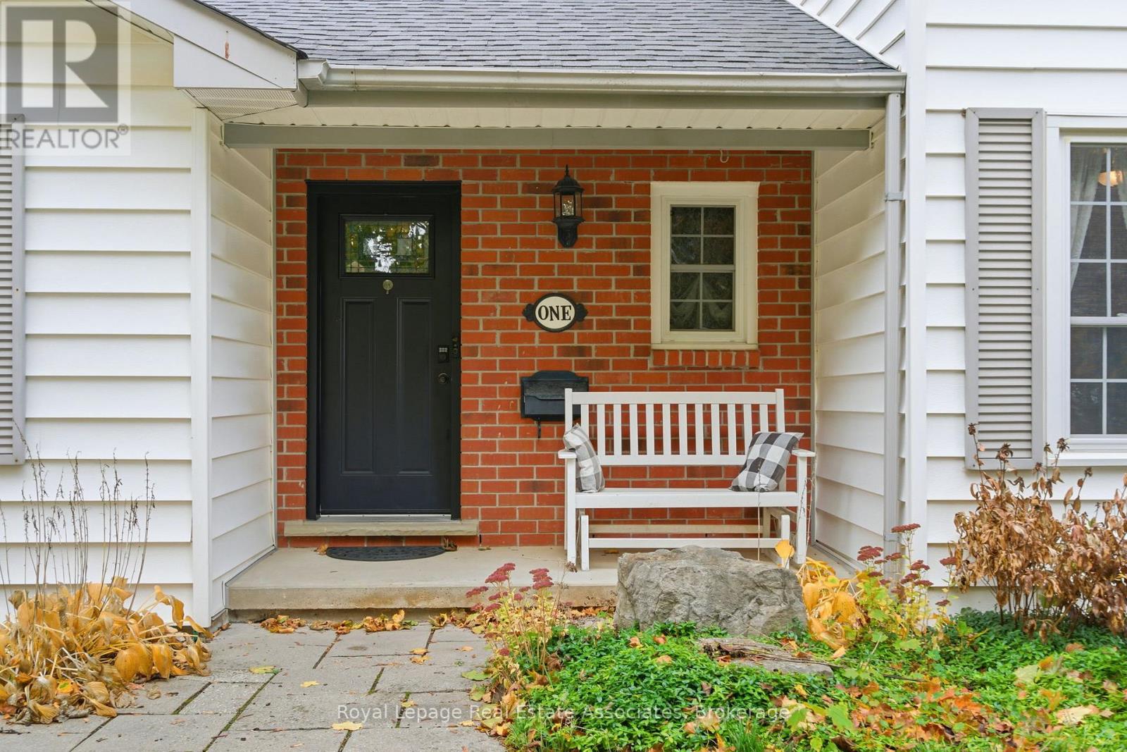 1 Meander Close, Hamilton (Carlisle), Ontario  L0R 1H1 - Photo 5 - X12894496