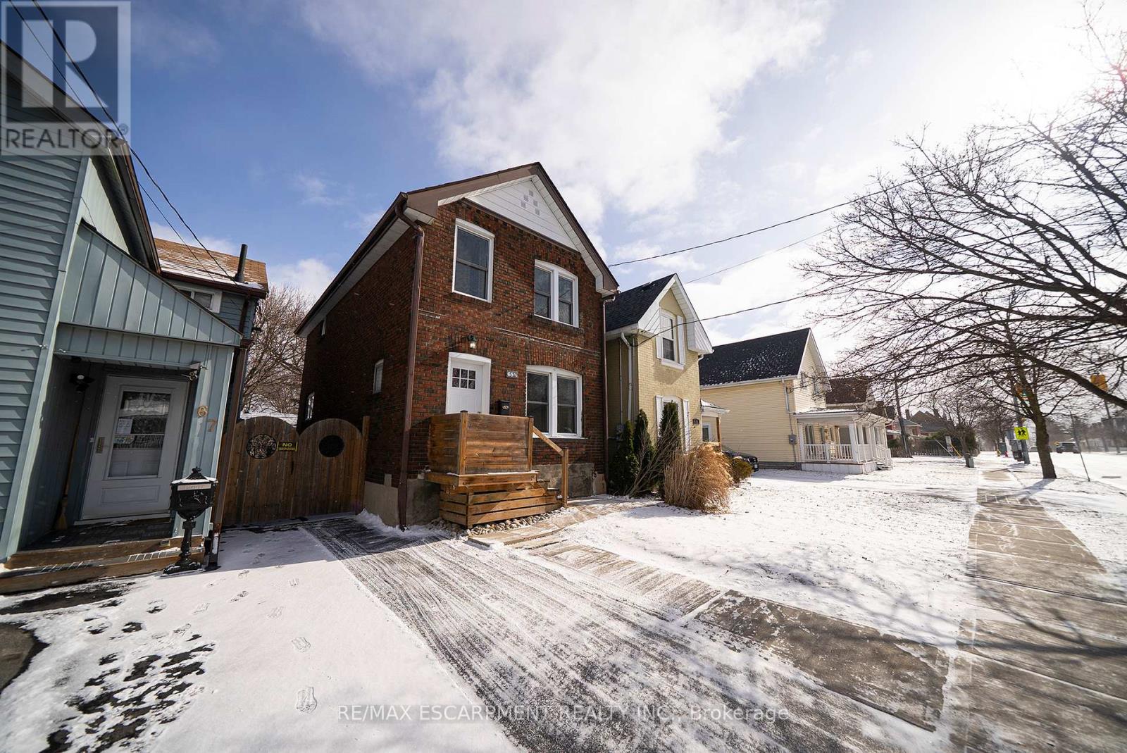 65 1/2 Dundas Street, Brantford, Ontario  N3R 1S2 - Photo 2 - X12894512