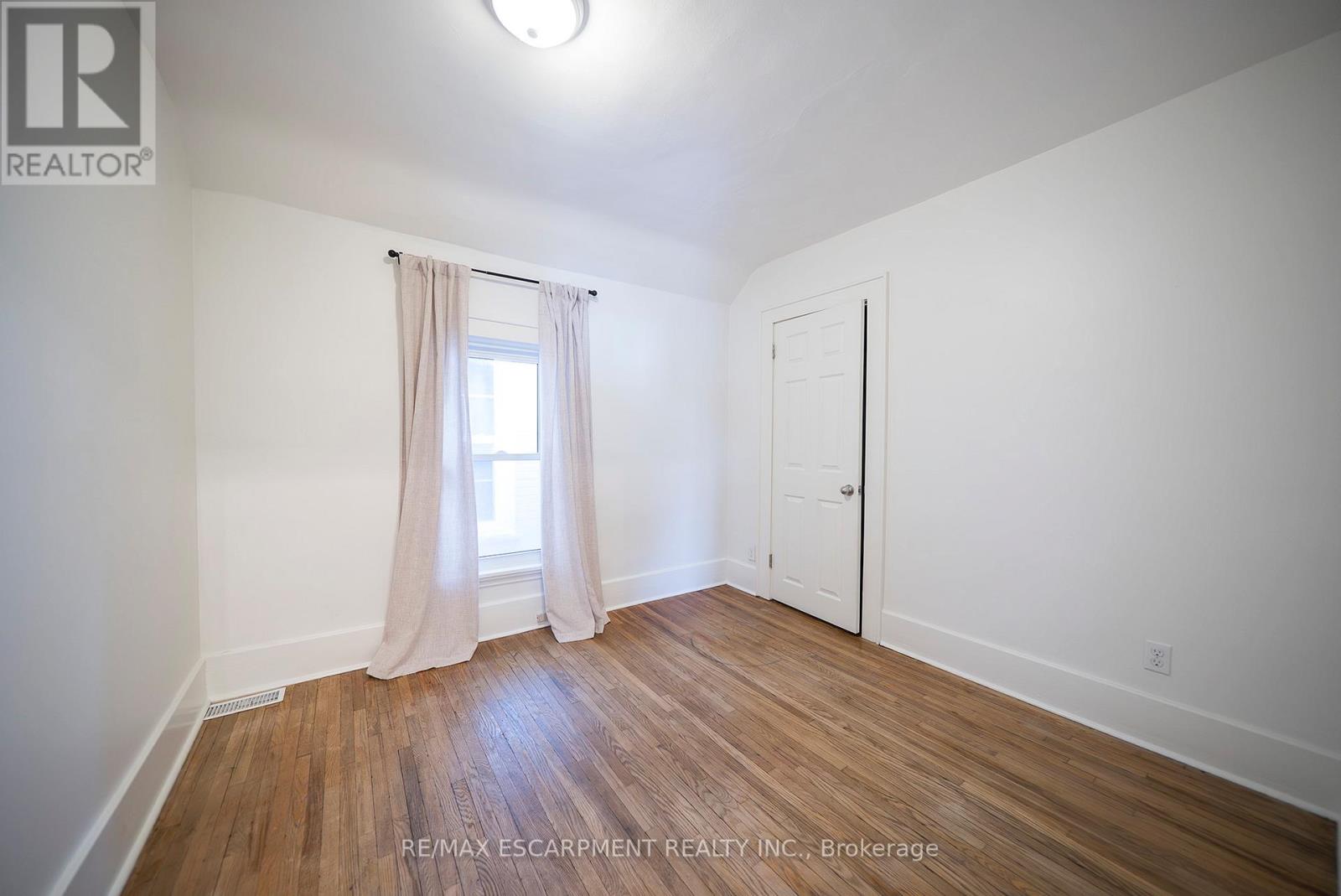 65 1/2 Dundas Street, Brantford, Ontario  N3R 1S2 - Photo 23 - X12894512