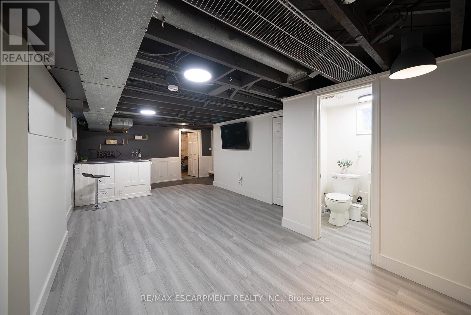 65 1/2 Dundas Street, Brantford, Ontario  N3R 1S2 - Photo 27 - X12894512