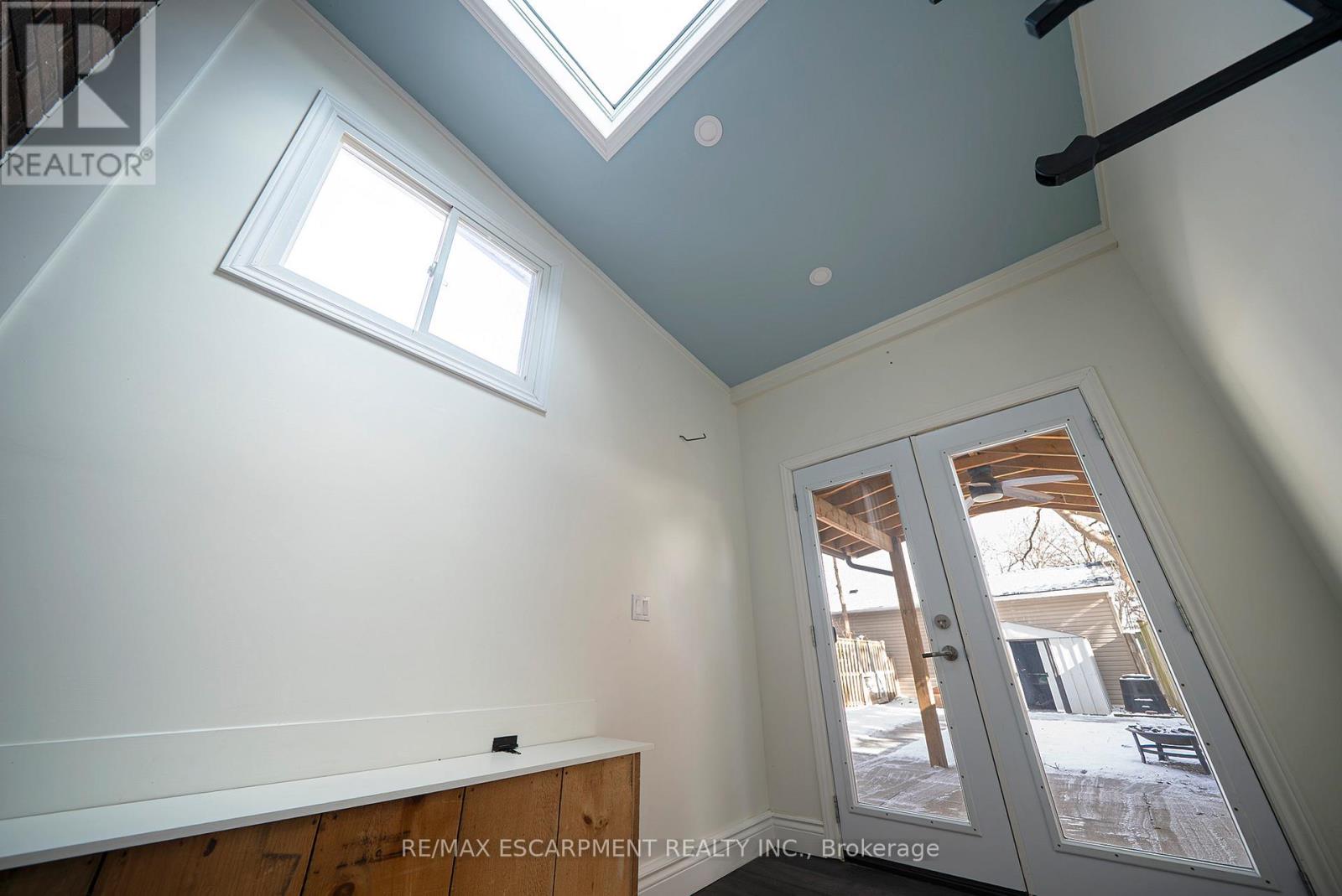 65 1/2 Dundas Street, Brantford, Ontario  N3R 1S2 - Photo 31 - X12894512