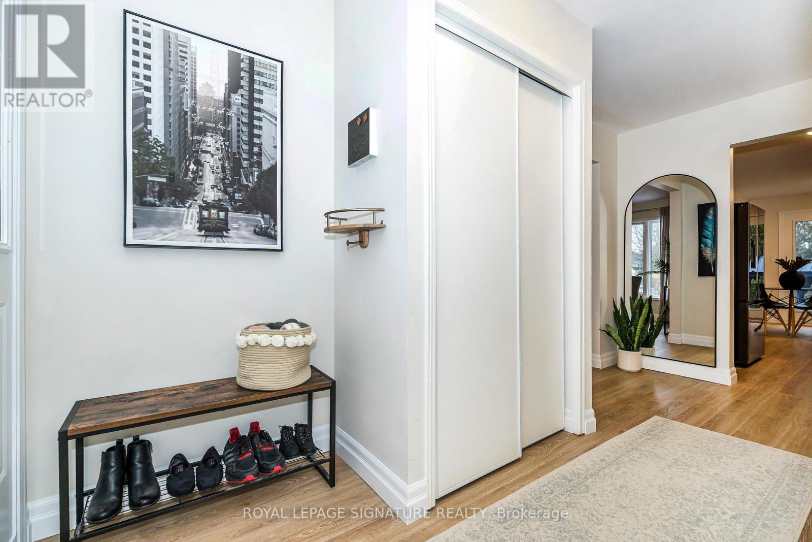 1466 Glenforest Crescent, Peterborough (Monaghan Ward 2), Ontario  K9K 2J2 - Photo 4 - X12894520