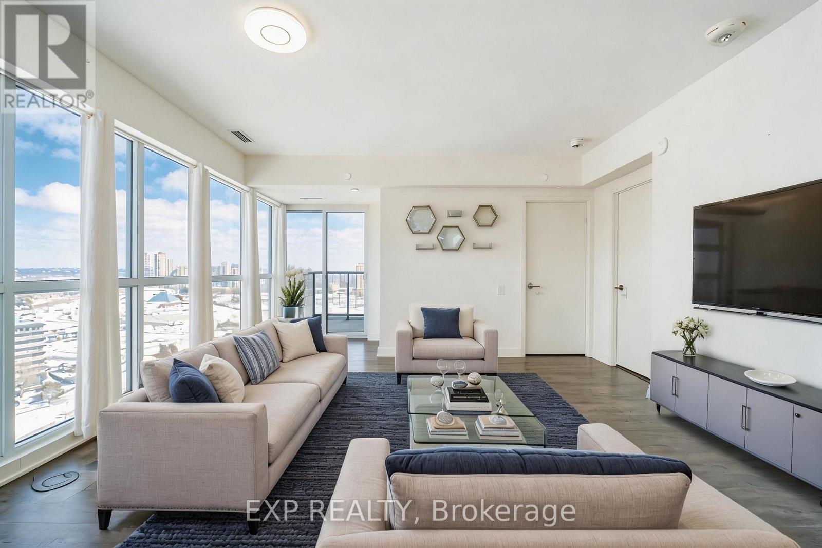 2104 - 6 Sonic Way, Toronto, Ontario  M3C 0P1 - Photo 3 - C12881978