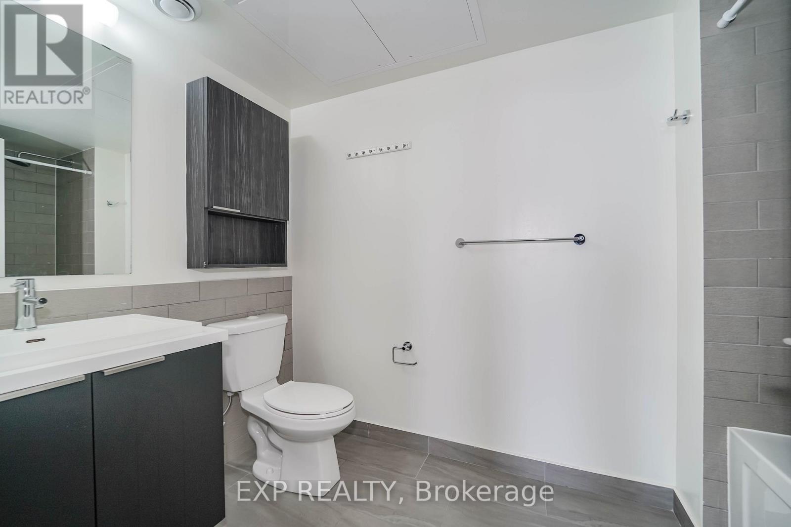 2104 - 6 Sonic Way, Toronto, Ontario  M3C 0P1 - Photo 14 - C12881978