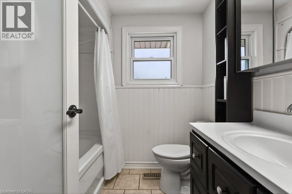 4931 Cameron Avenue, Beamsville, Ontario  L3J 0B9 - Photo 17 - 40811577