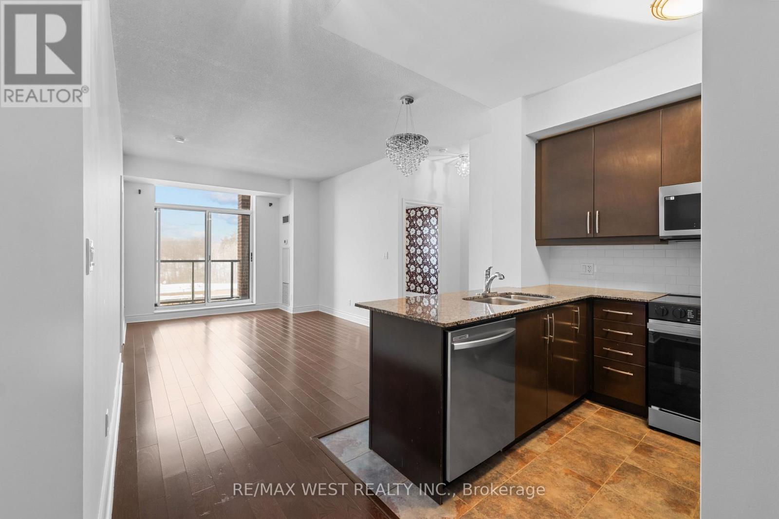 511 - 25 Earlington Avenue, Toronto, Ontario  M8X 3A3 - Photo 11 - W12865414