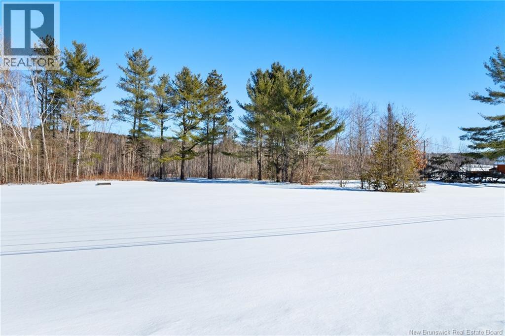 1832 Route 105, Southampton, New Brunswick  E6G 1M6 - Photo 3 - NB135221