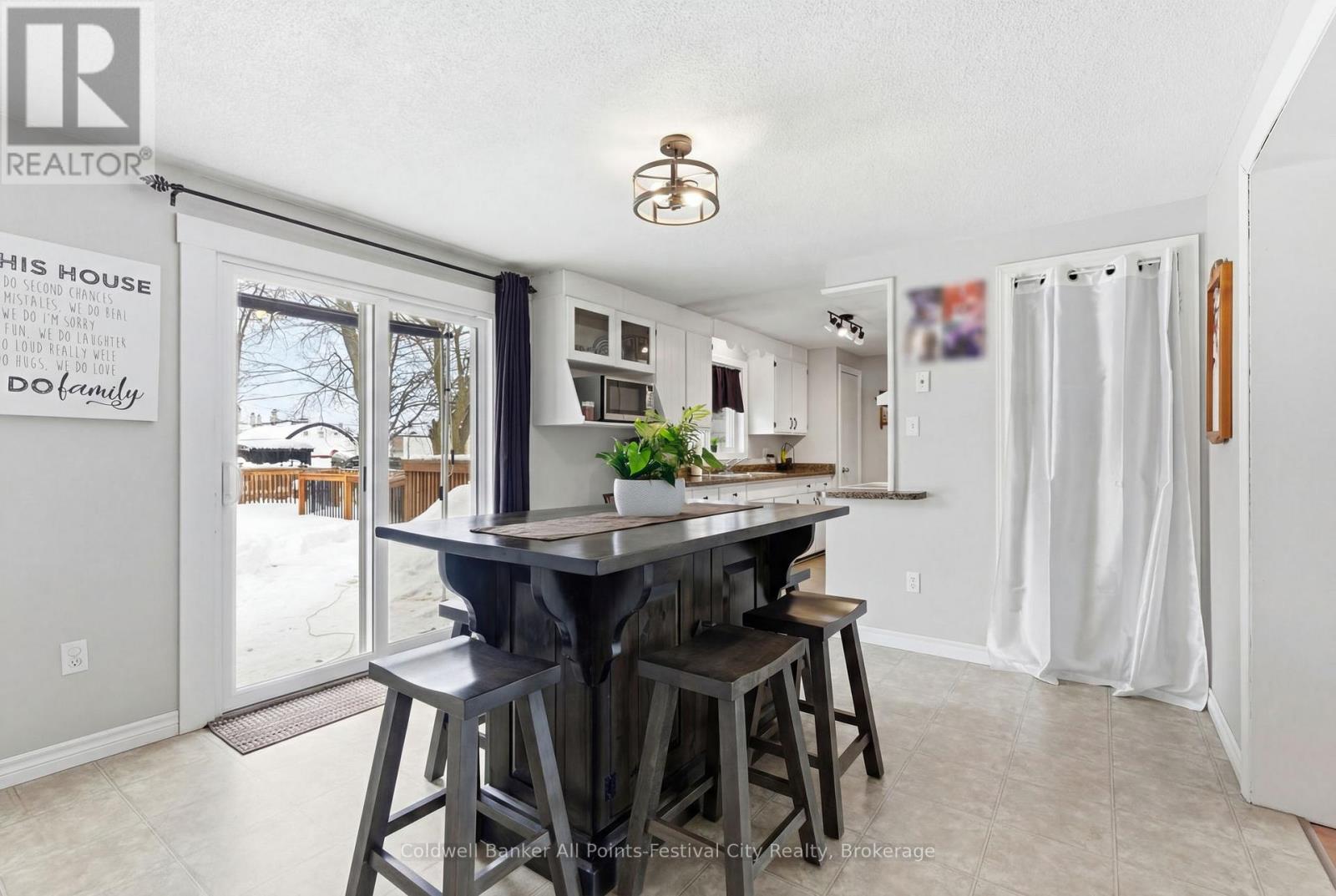 72 Lorne Avenue, Bluewater, Ontario  N0M 1X0 - Photo 10 - X12780430