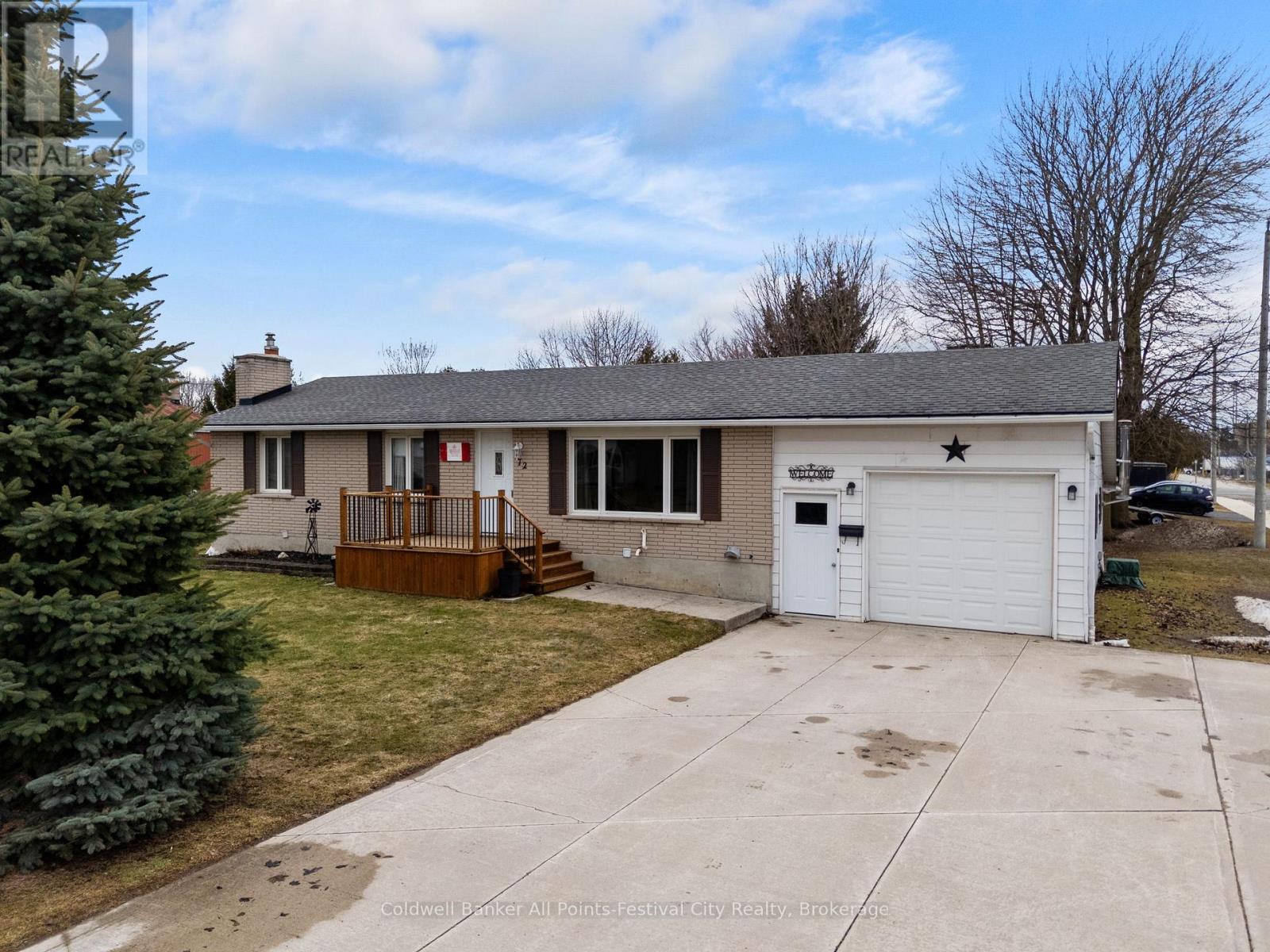 72 Lorne Avenue, Bluewater, Ontario  N0M 1X0 - Photo 2 - X12780430