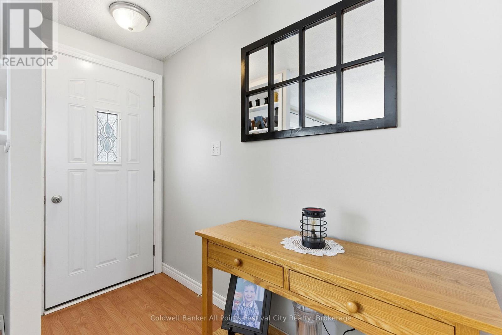 72 Lorne Avenue, Bluewater, Ontario  N0M 1X0 - Photo 4 - X12780430